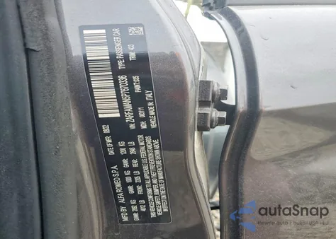 2023 Alfa Romeo Giulia Sprint z USA, uszkodzony, nr VIN ZARFAMAN5P7670336